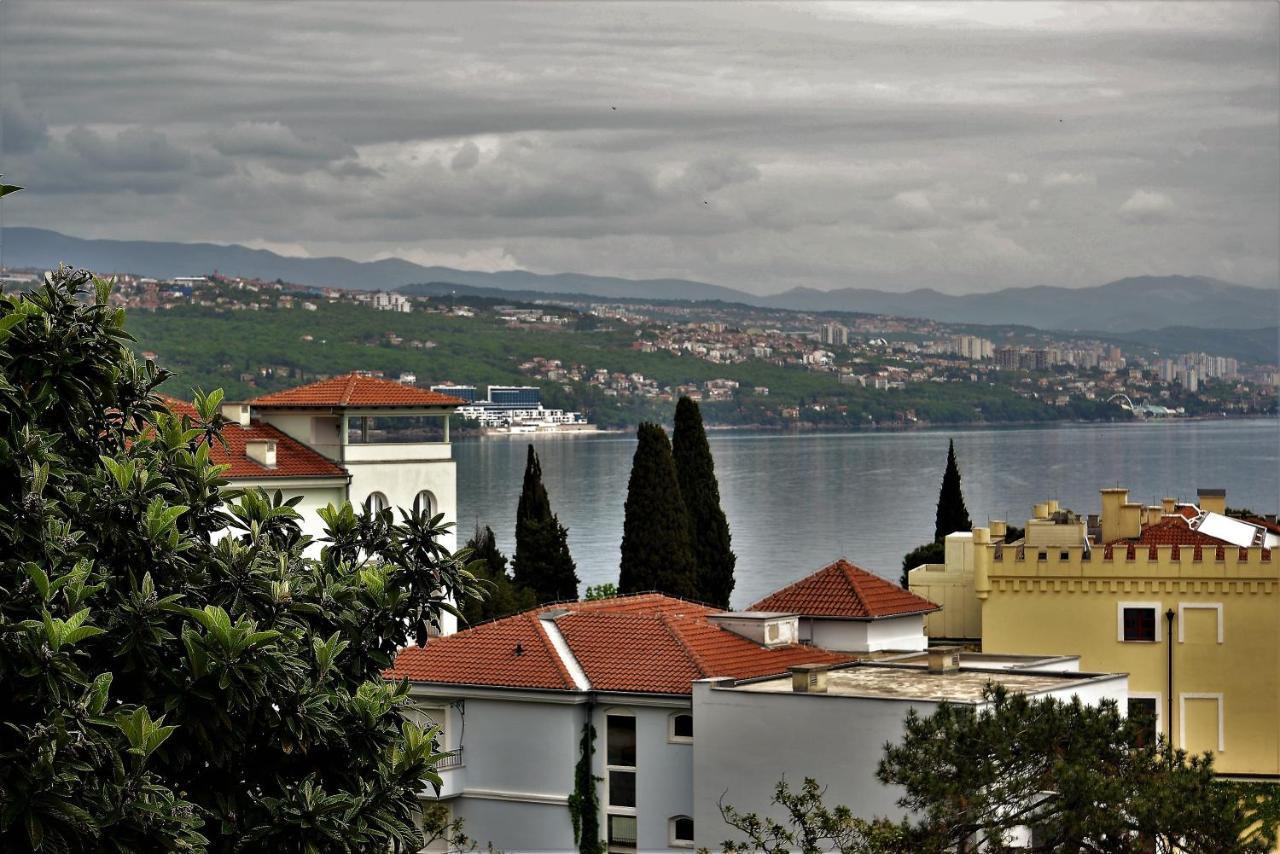Apartment Zdenka - 100 M From The Beach Abbazia Esterno foto