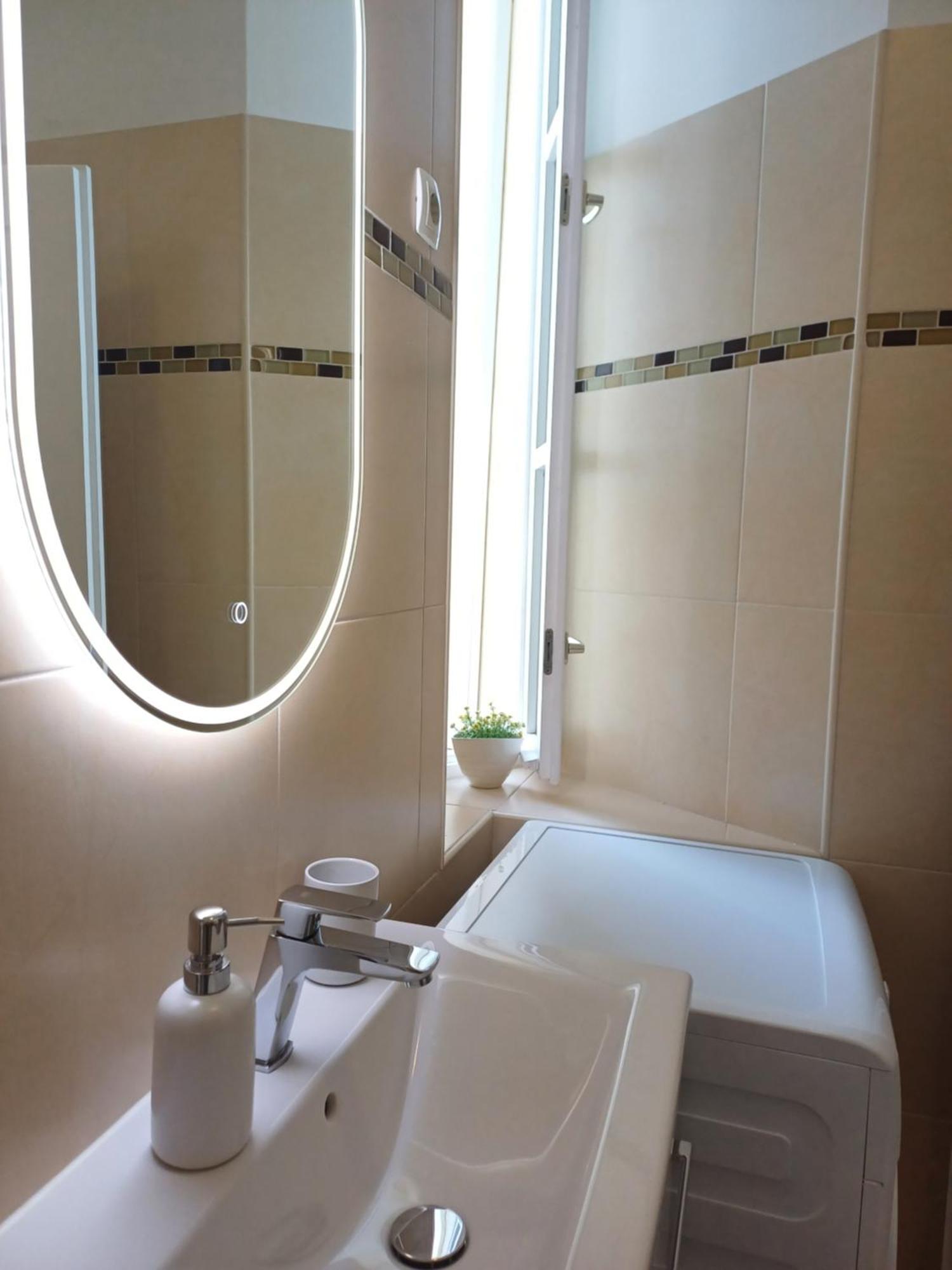 Apartment Zdenka - 100 M From The Beach Abbazia Esterno foto