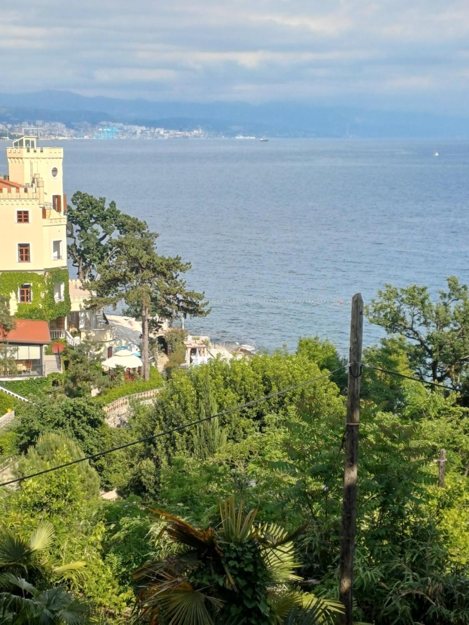Apartment Zdenka - 100 M From The Beach Abbazia Esterno foto